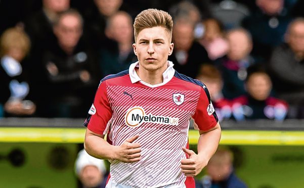 Jonny Court in action for Raith Rovers.