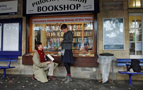 Teddy Warren proposes to Hadley McPherson on the platform at Pitlochry Station.