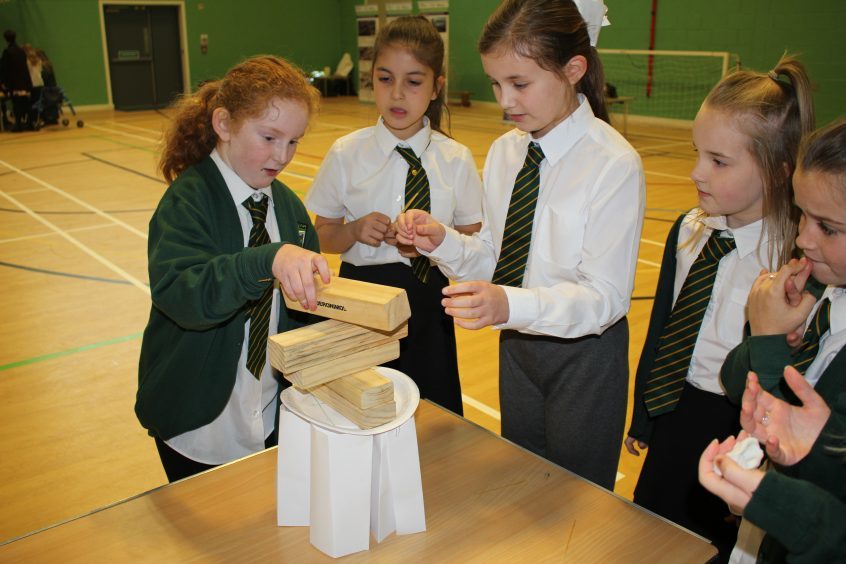 RAE7: Children from Craigowl Primary School taking part in the superstructure project (build a helipad) during Fife Science Festival.