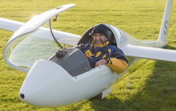 Santiago Cervantes and his glider at Portmoak