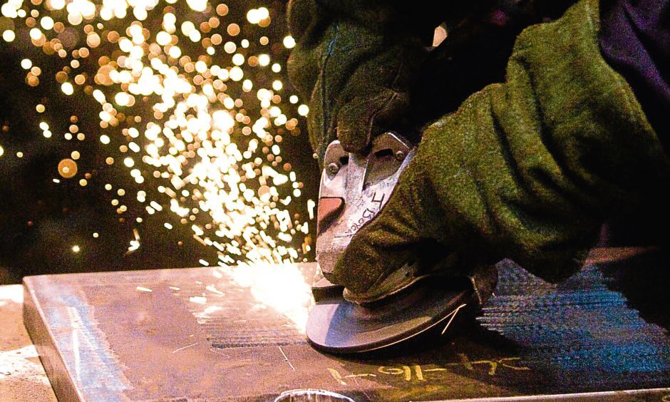 Scotland's economy expands for fourth quarter in a row, but concern remains over small growth.