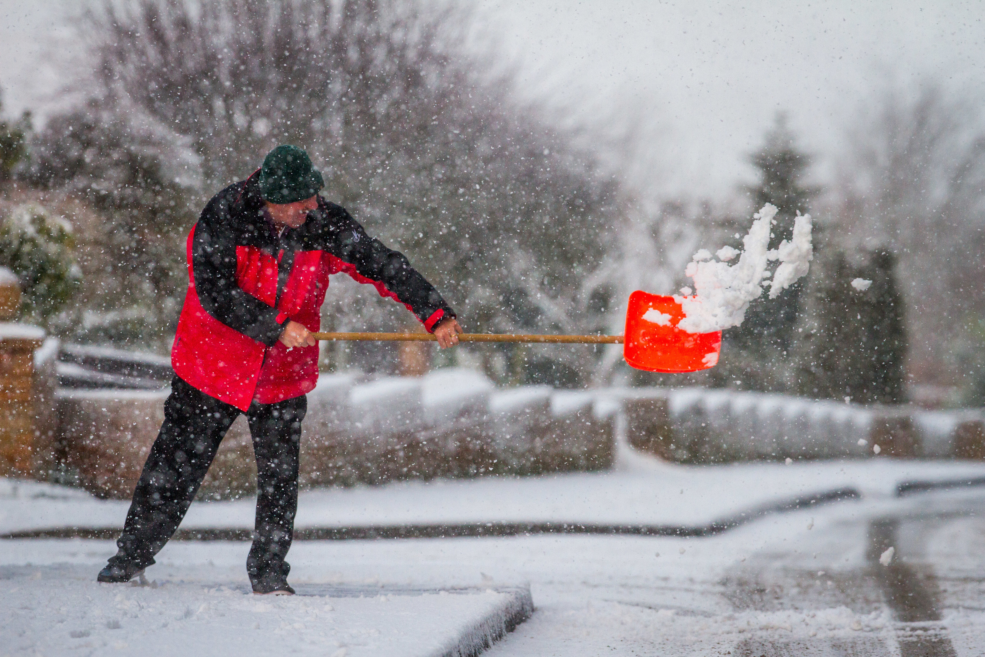Ronnie Rogalski clears paths on Castleton Road, Auchterarder, earlier this week.
