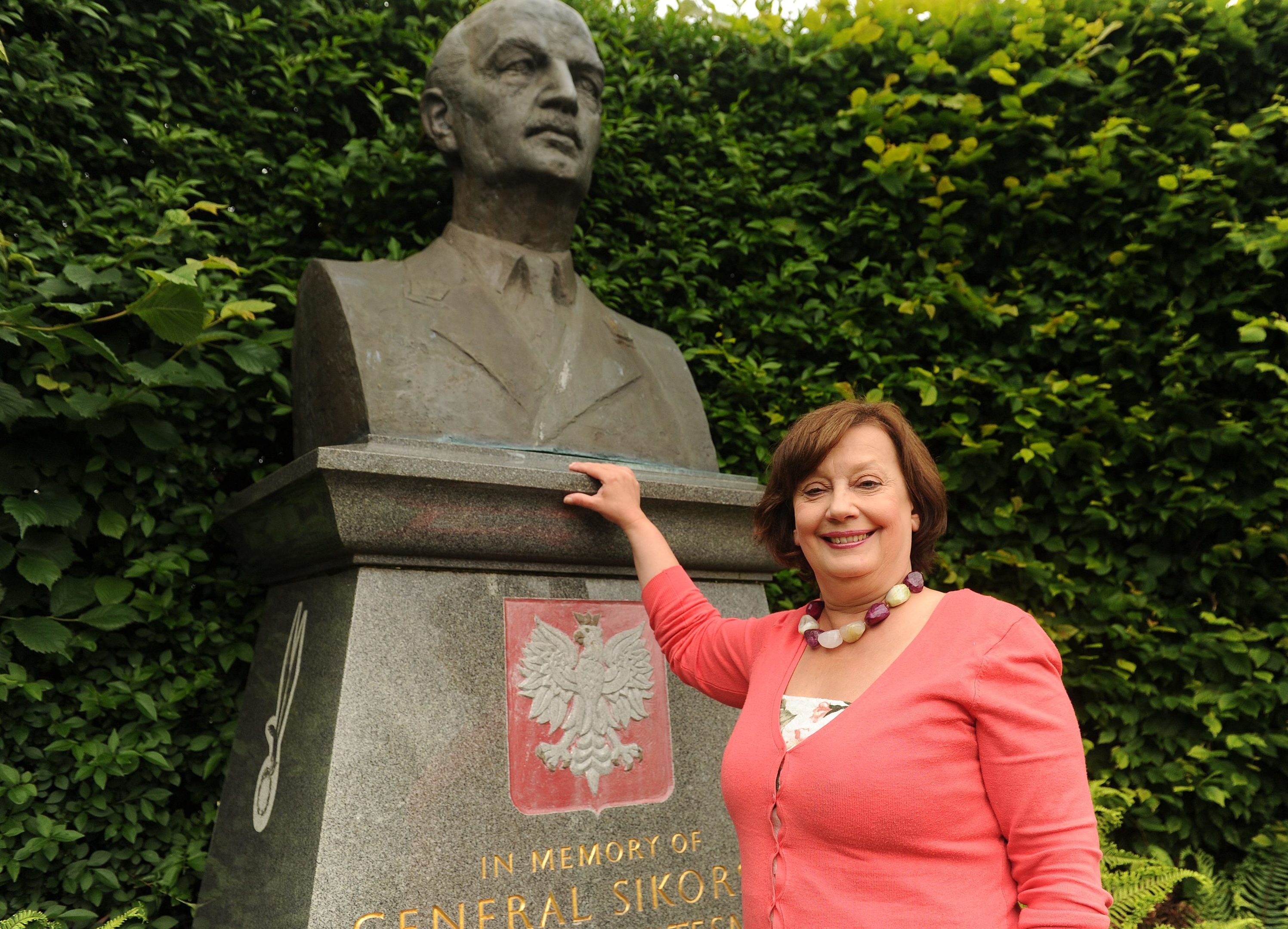 Polish-raised Violeta Ilendo at the General Sikorski statue in Kinburn Park, St Andrews, in 2017