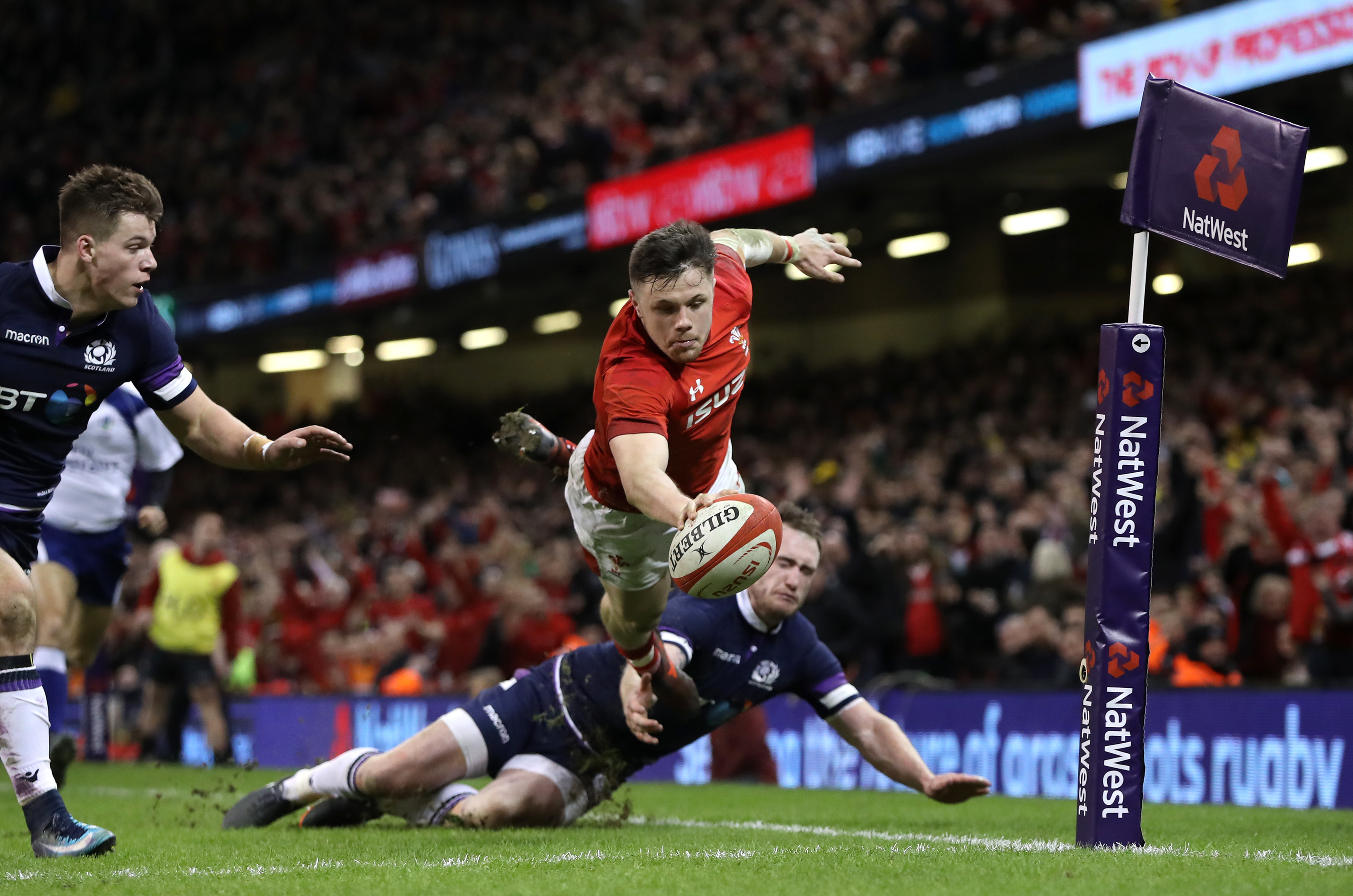 Steff Evans Scores Wales' fourth try in their 34-7 rout of Sxotland in Cardiff.