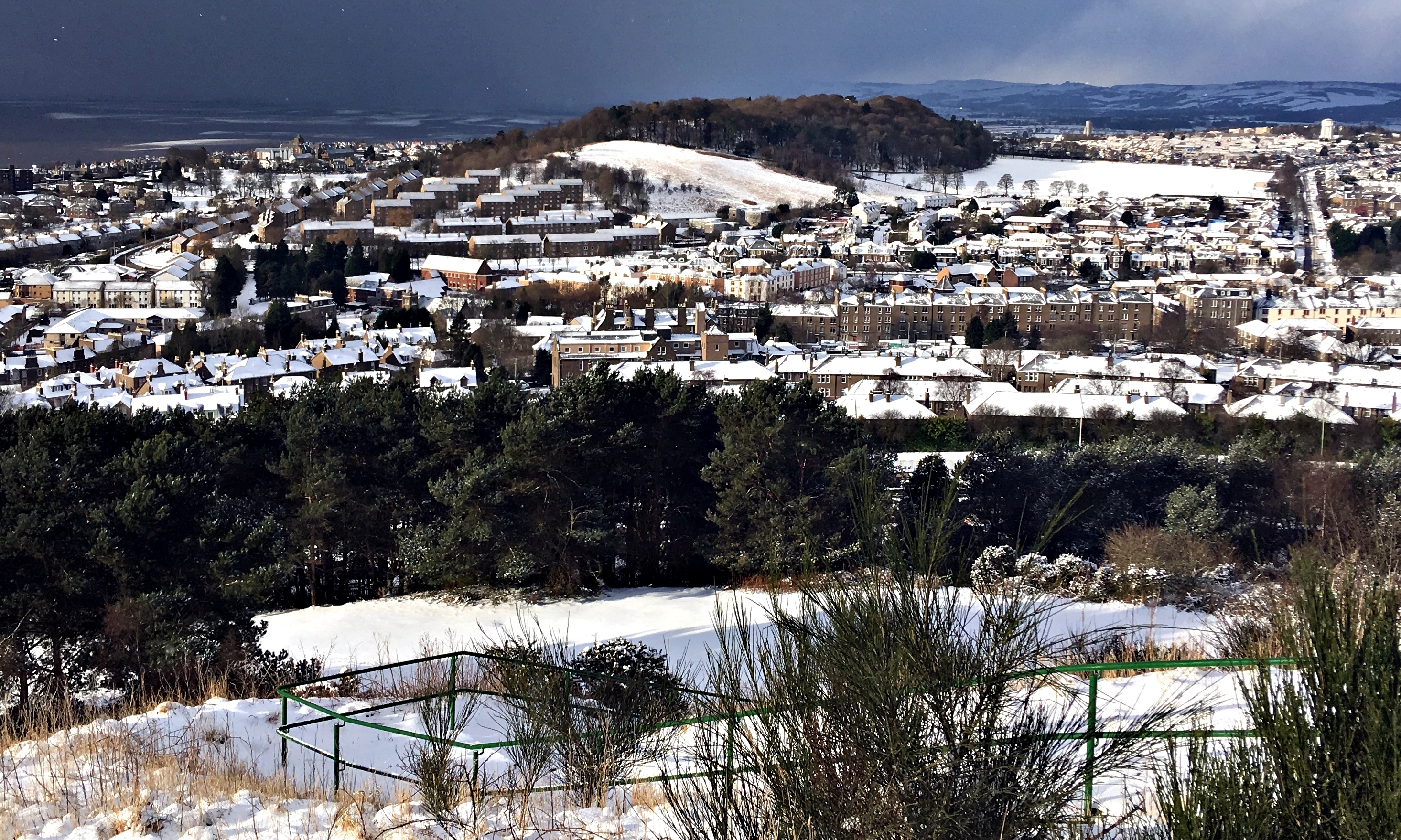 Snowy scenes across the west of Dundee, viewed from the top of The Law.