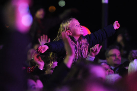 Crowds watching Alesha Dixon in Perth.