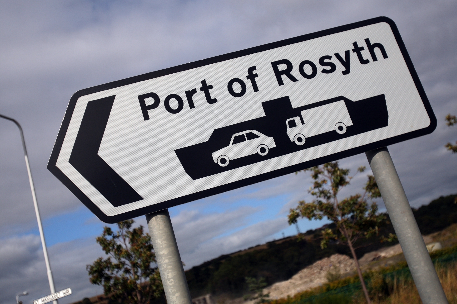 Kris Miller, Courier, 01/09/14. Picture today shows sign for Port of Rosyth for story about European freight ferry being stopped due to new legislation. Rosyth Ferry Port, Rosyth Europarc