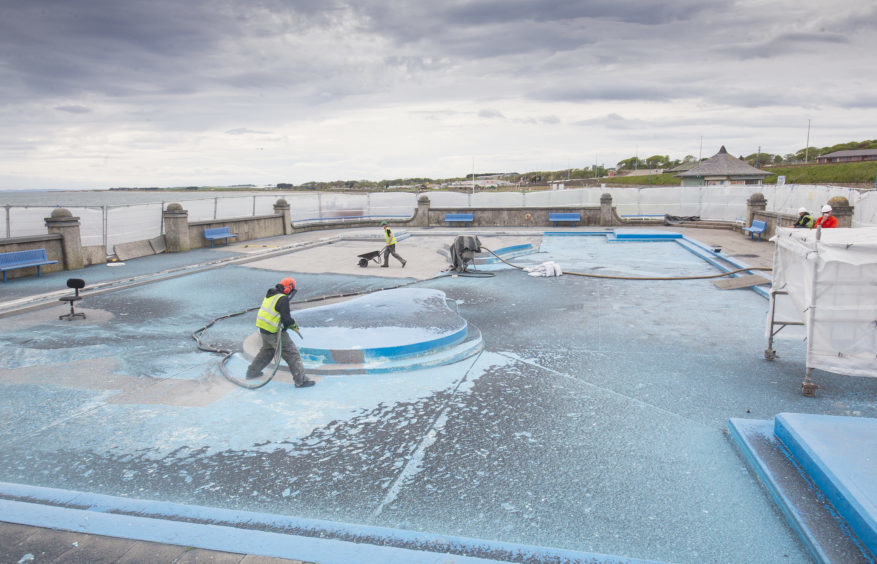 Work On Arbroath Paddling Pool Delays Opening The Courier 