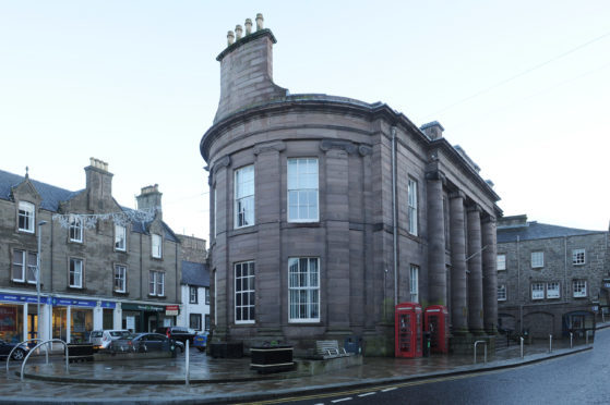 The Municipal Building in Forfar will receive £45,000 from the Forfar common good fund for window refurbishment and secondary glazing.