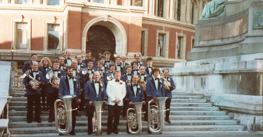 Tullis Band on the steps of the Albert Hall early 90s with Jimmy Miller conductor