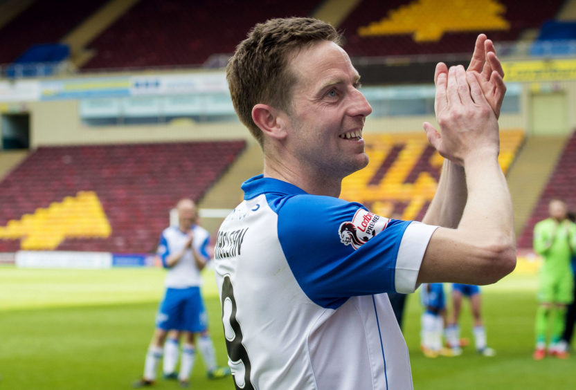 Steven MacLean thanks the St Johnstone fans after his last game as a player. 