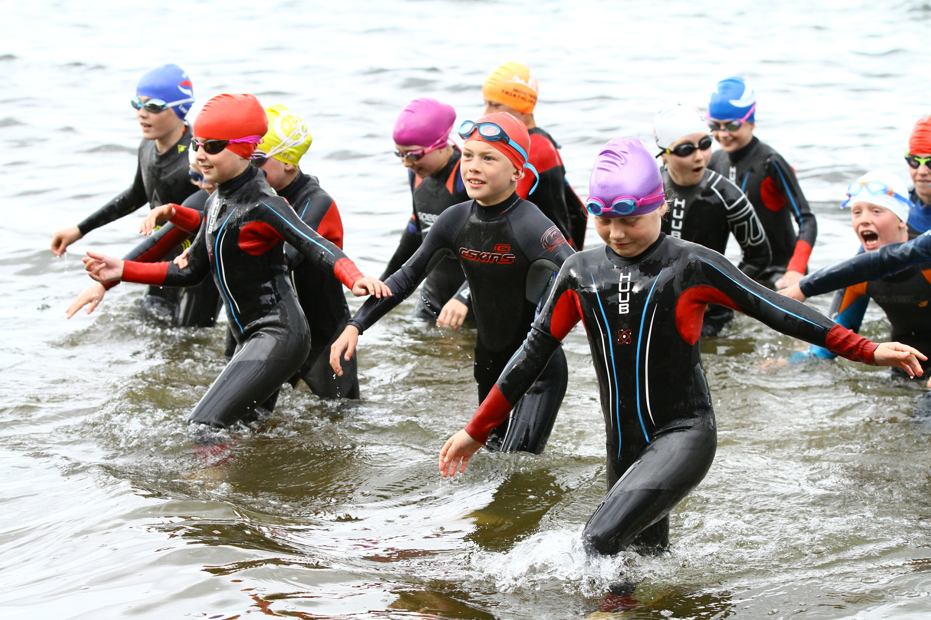 The Tristars take part in open water swimming at Monikie with Monifieth Triathlon Club.
