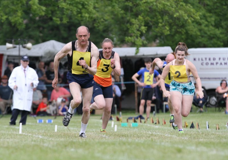 Runners at Strathmore Highland Games