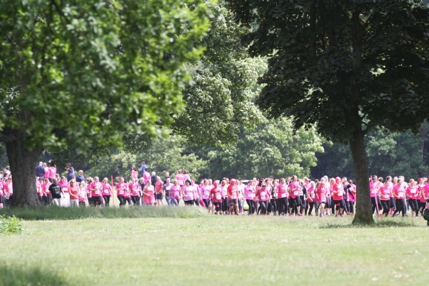The Race for Life/Pretty Muddy 5K under way
