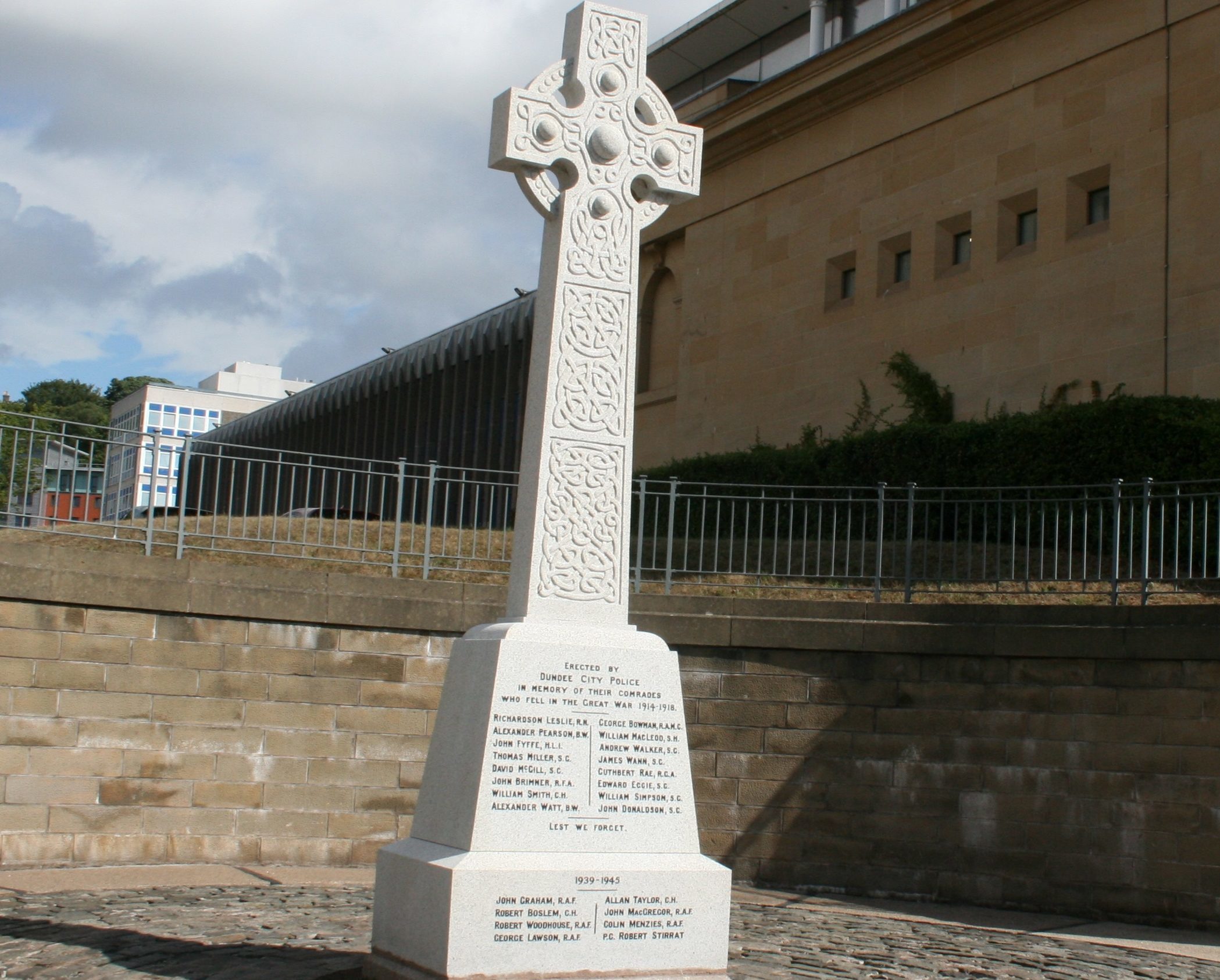 Dundee police war memorial