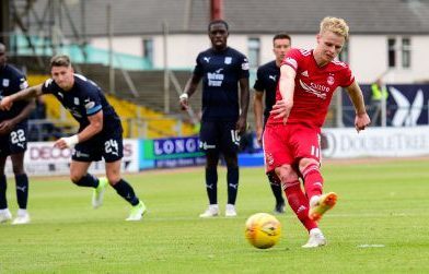 Gary Mackay-Steven scores from the spot for Aberdeen.