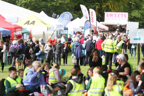 Dundee Flower and Food Festival crowds look like being treated to decent weather this year.