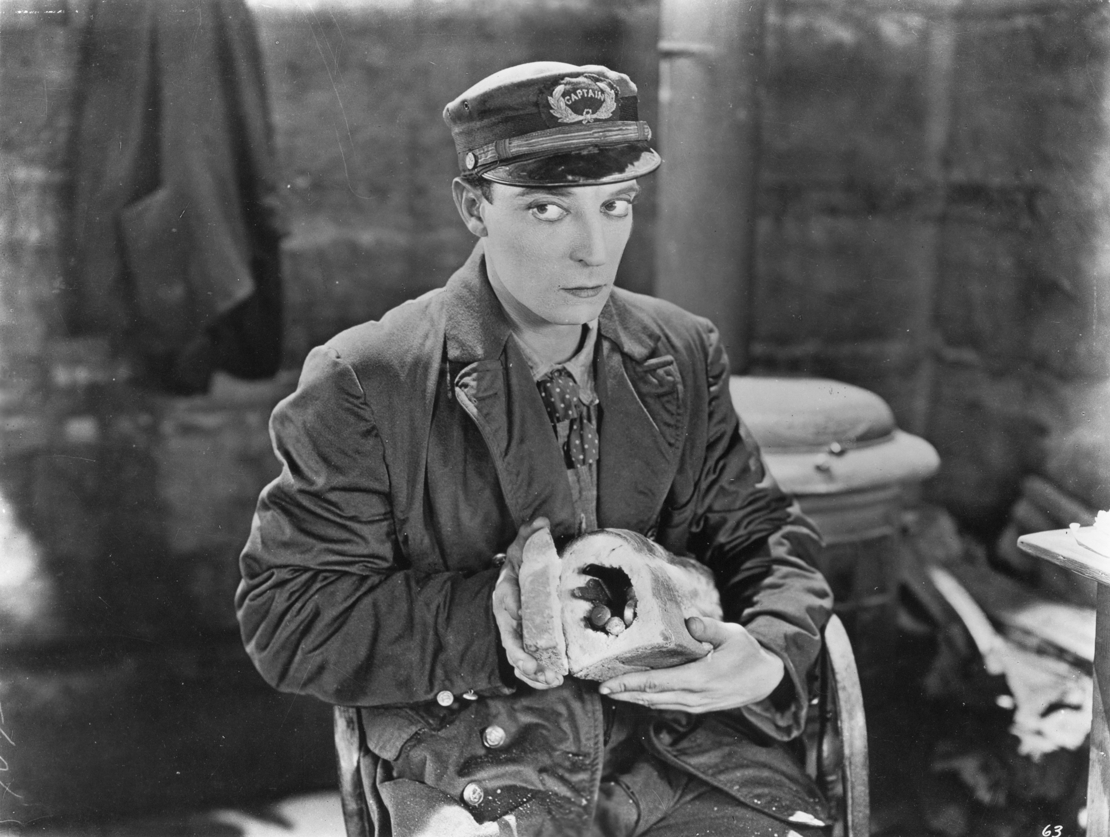 Buster Keaton in Steamboat Bill.