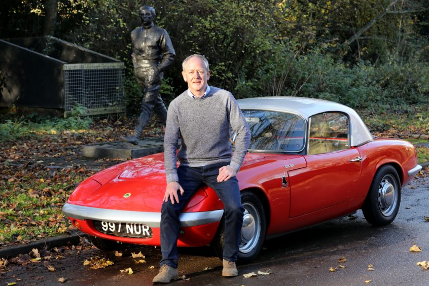 Graham Brown with 997 NUR at the Jim Clark statue in Kilmany