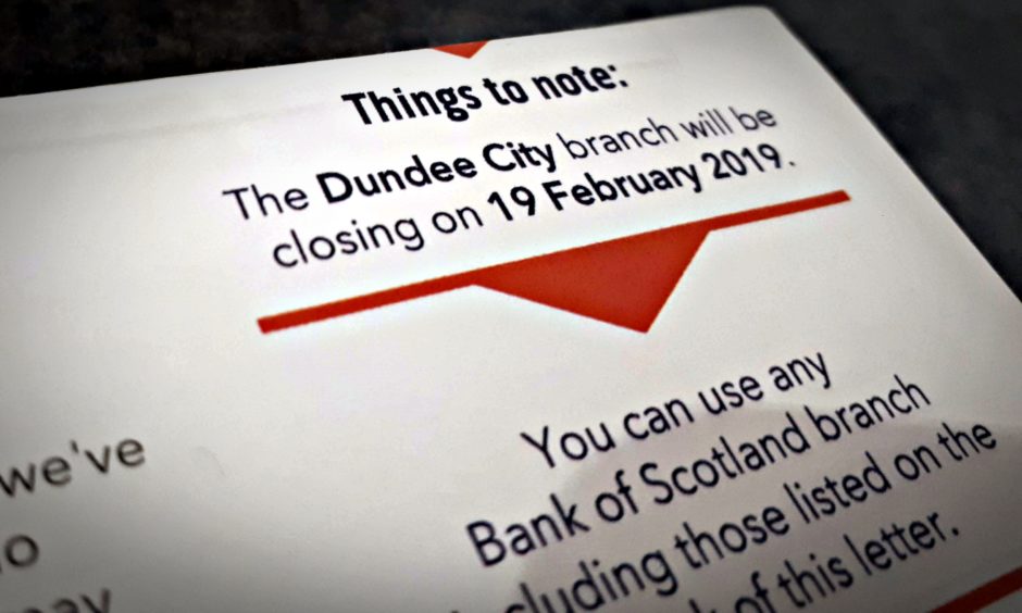 Photo shows a sign explaining that the Dundee City branch of the Bank of Scotland will be closing on February 19 2019.