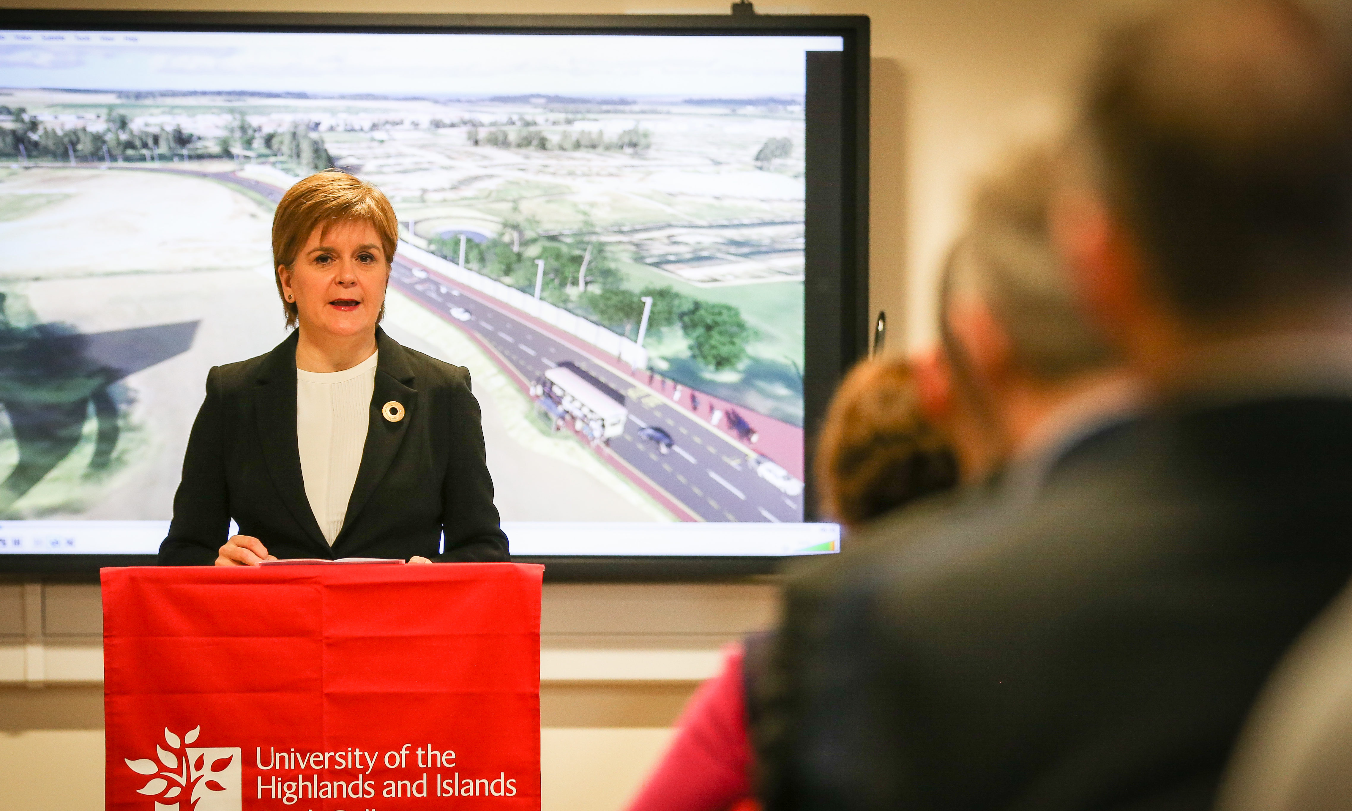 Nicola Sturgeon unveils a £50m side pot for the Tay Cities Deal.