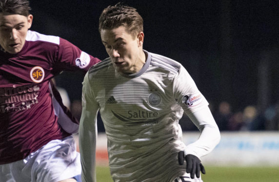 Scott Wright playing for Aberdeen.