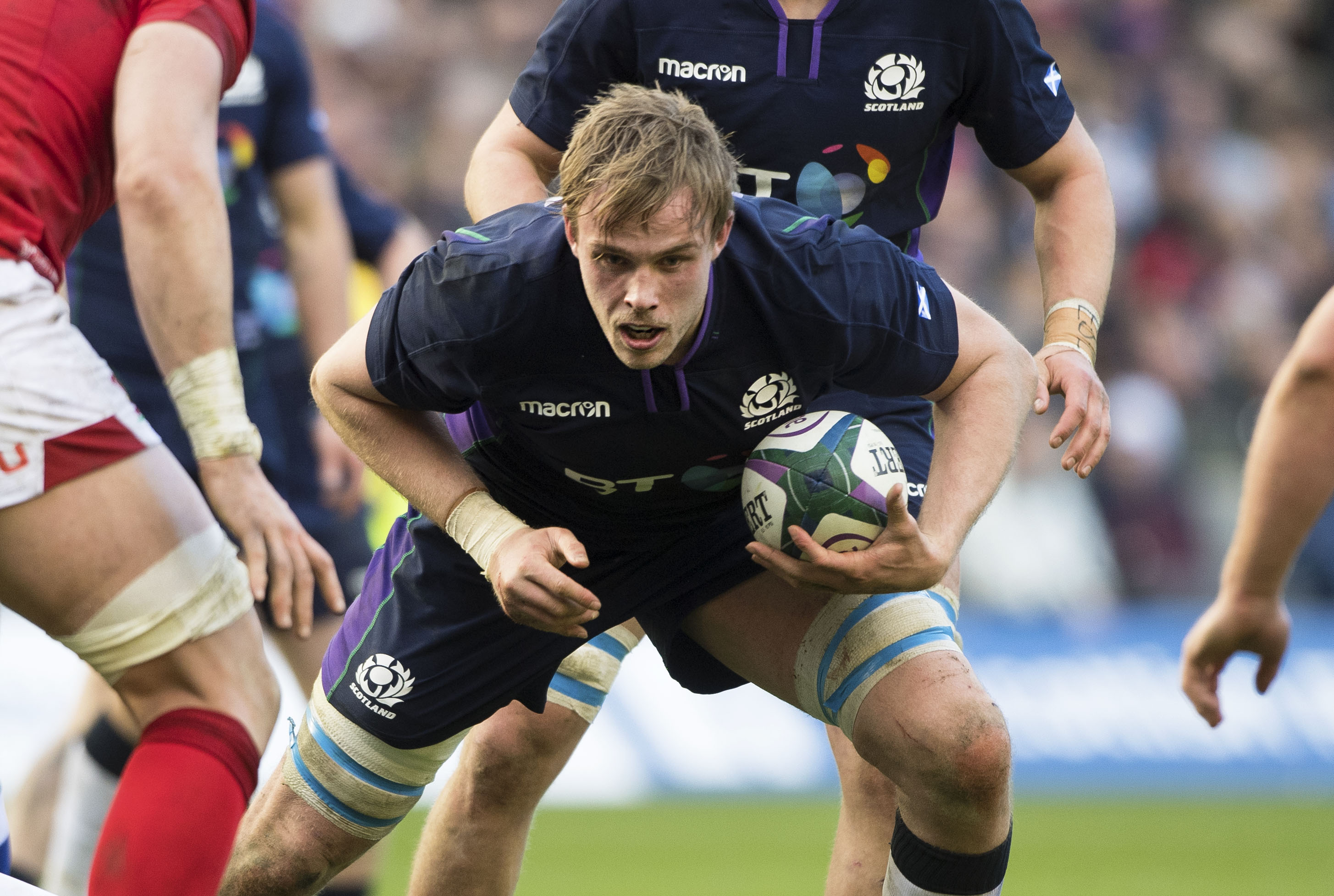 Jonny Gray has dropped to the bench for the visit to Twickenham.