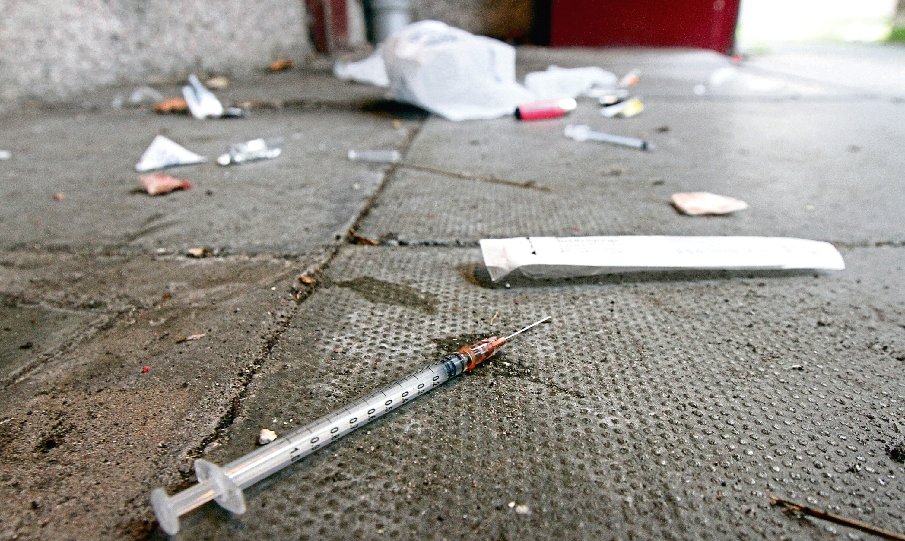 Needles and drug paraphernalia found in Dundee.