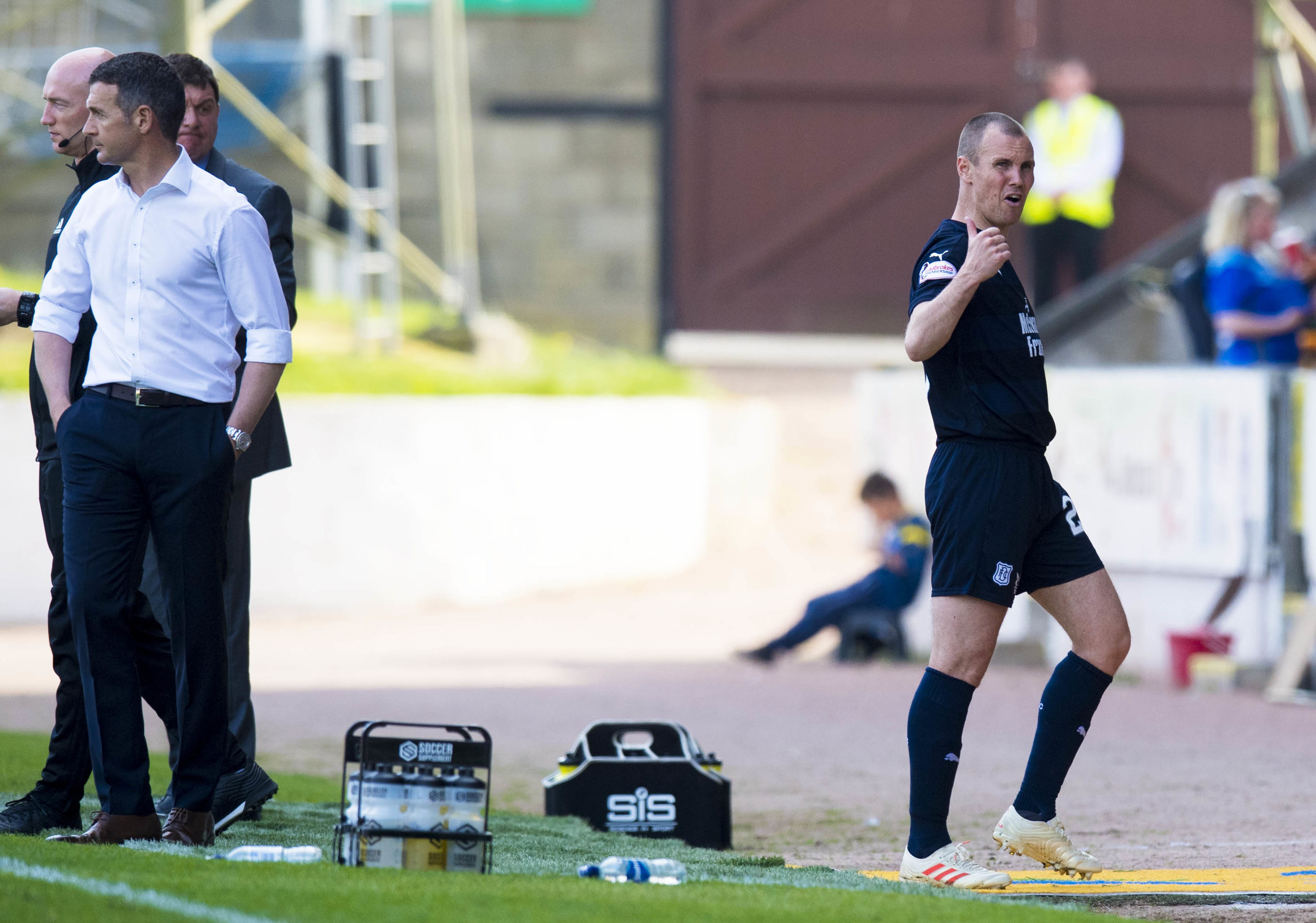 Jim McIntyre and an unhappy Kenny Miller.