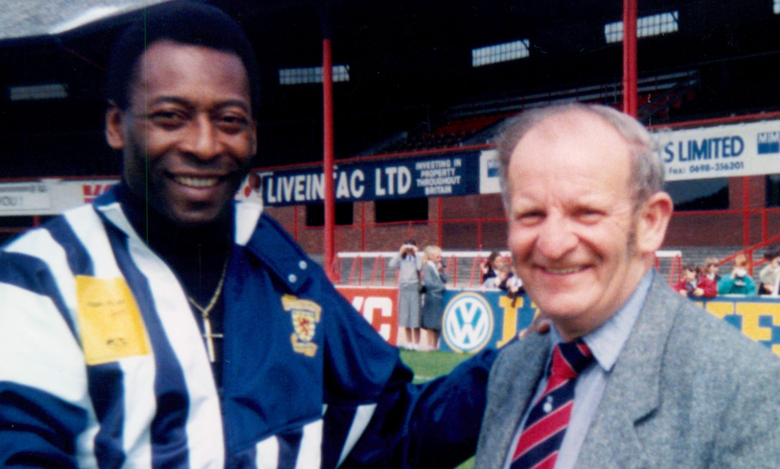 Football stalwart George Hill met footballing legend Pele at Dens Park.
