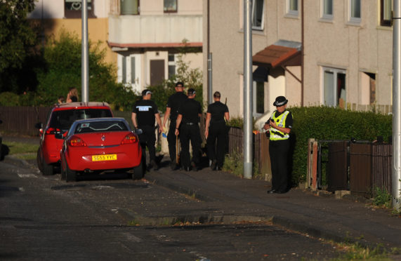 Police search team in Kirkcaldy's Valley Gardens.

(c) David Wardle