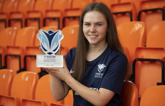 Neve Guthrie with her award.