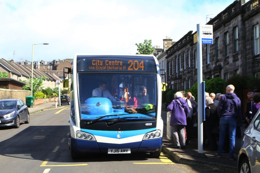 Elderly residents asks Dundee City Council chief executive to help save West End bus service