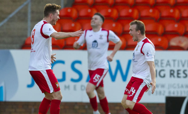 The Fifers celebrate Liam Watt's goal.