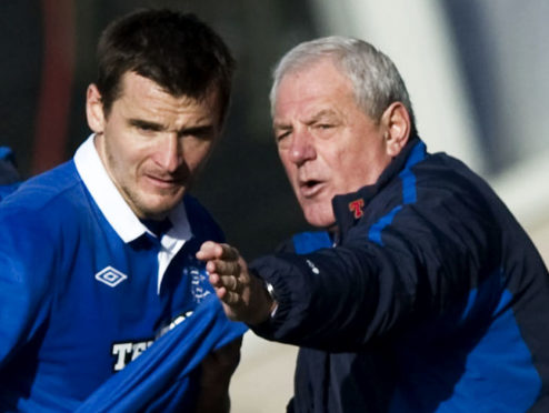 Lee McCulloch with Walter Smith.