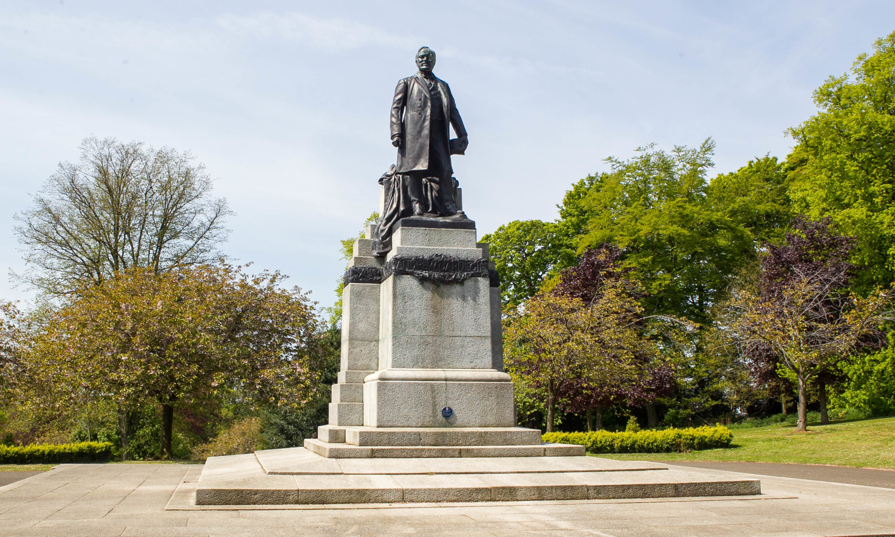 Statue of Andrew Carnegie in Dunfermline.