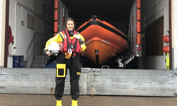 Kirstie at the Kinghorn station