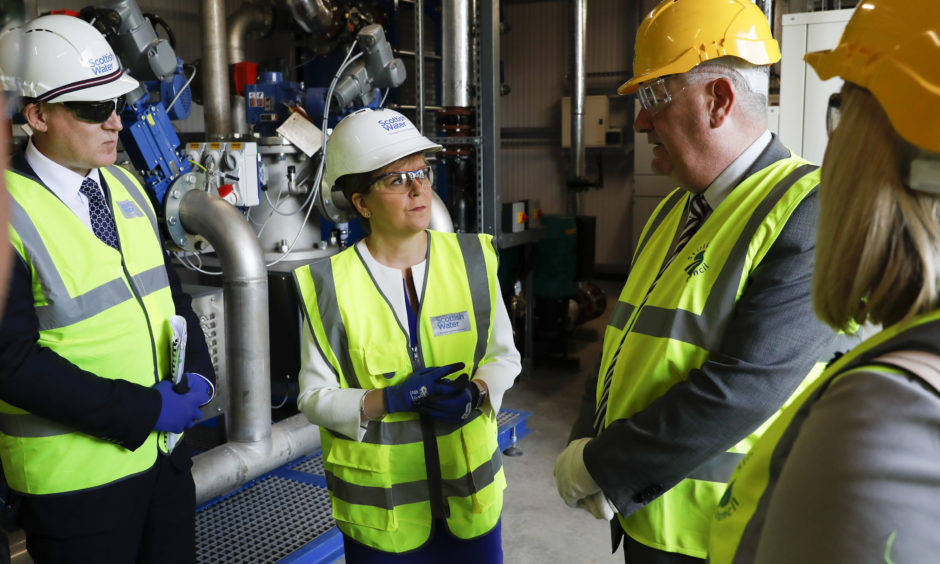First Minister of Scotland Nicola Sturgeon visited Scottish Water’s new energy centre in Stirling, where she officially opened a new £6 million renewable energy scheme providing low-cost heat from wastewater.