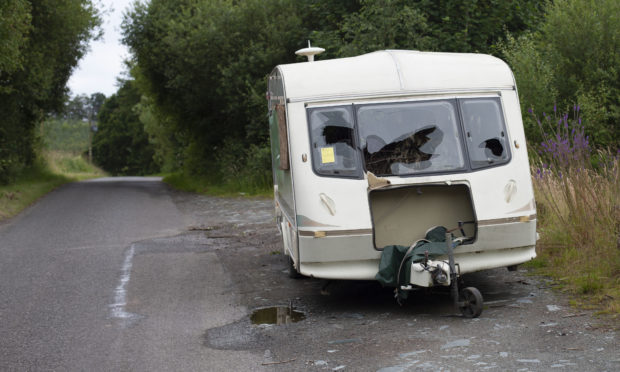 Caravan near the Gas Pipeline between Pitcairngreen and Moneydie. A "notice of intention to remove" has been issued by PKC.