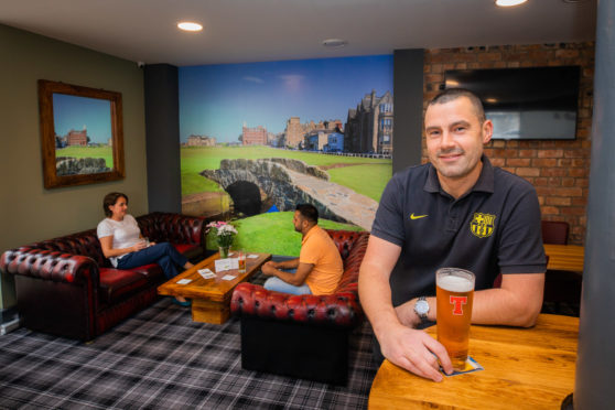 Colin Bell has launched The Bunker Golf Lounge in Perth