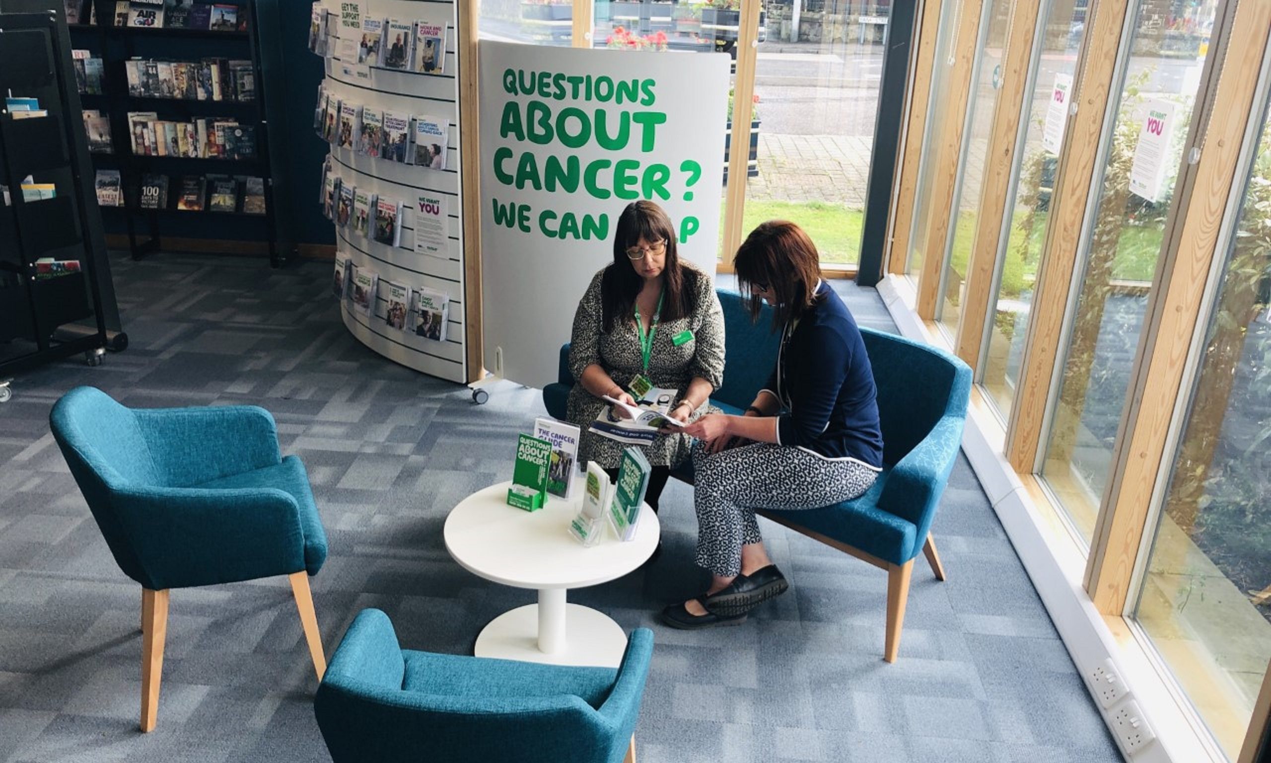 Jackie Brown, Macmillan volunteer co-ordinator at ONFife Libraries, left, with Carolyn Johnston, facilities and service supervisor at Lochgelly Centre, in the Macmillan space at Lochgelly Centre.