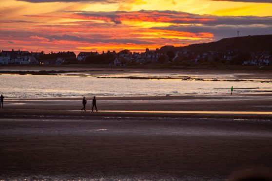 Elie beach