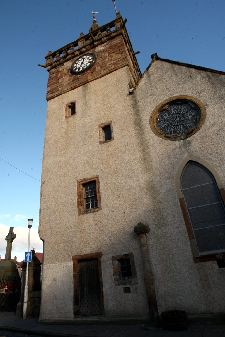 Should Pittenweem's 'gaudy' witch mural be painted over?