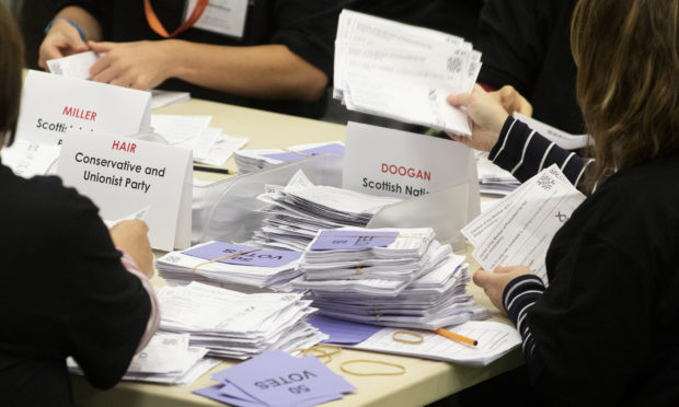 CR0017049 

 General Election count for Angus at the Saltire Sports Centre, Arbroath....two horse race between SNP's Dave Doogan and Conservatives Kirstene Hair


....Pic Paul Reid