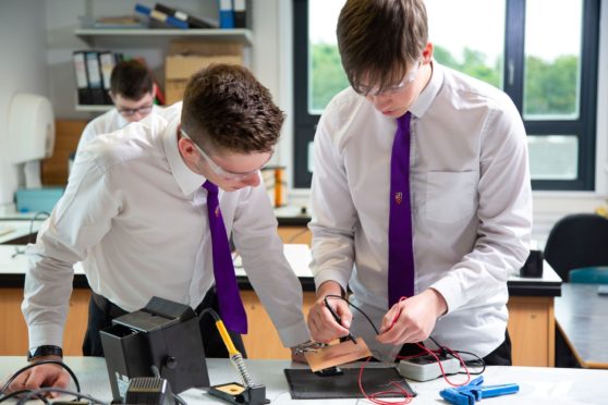 Kinross High School pupils Harry Cormack (l) and Michael Conlon (r).