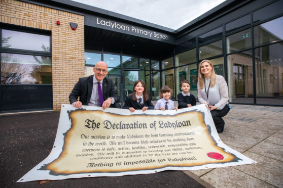 John Swinney MSP, Eva Dissel (Primary 4), Imogen Hawkins (Primary 4), Ollie Franks (Primary 5) and Jill Davie (Head Teacher Ladyloan Primary School).