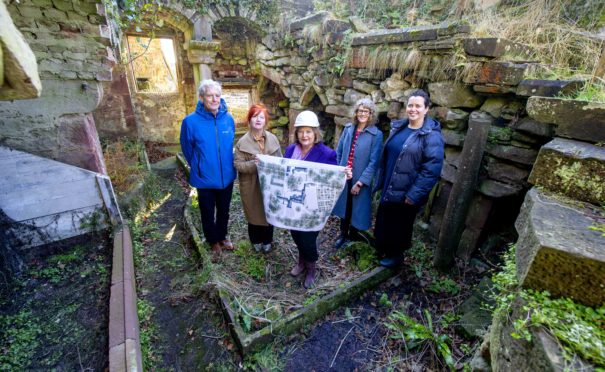 Sir Mark Jones, chair of Hospitalfield; Hospitalfied director Lucy Byatt; Culture Secretary Fiona Hyslop; Alison Turnbull, Director of Development and Partnership at HES and Gail Williamson, Grants Operations Manager at HES at Hospitalfield.