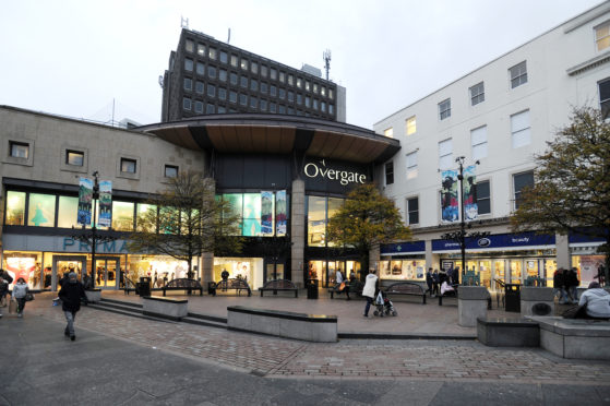 Courier News - Dundee - Dundee story - FOR FILE - retail shopping in Dundee. Picture Shows; general view of the entrance to the Overgate Shopping Centre, High Street, Dundee, Friday 11 November 2016