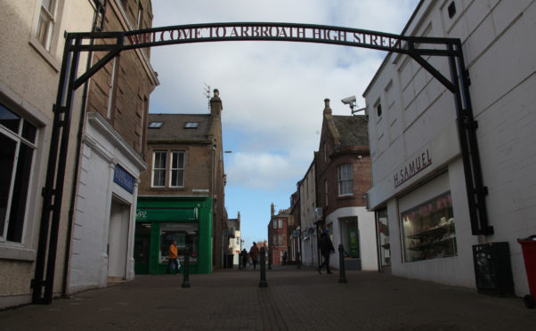 https://wpcluster.dctdigital.com/thecourier/wp-content/uploads/sites/12/2020/02/New-arch-at-Arbroath-602x372.jpg