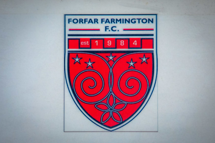 https://wpcluster.dctdigital.com/thecourier/wp-content/uploads/sites/12/2020/02/SMac_Forfar_Farmington_FC_Anniversary_Training-3-846x564.jpg